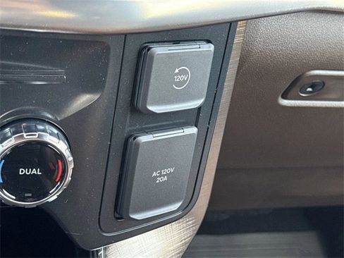 New 2025 Ford F150 King Ranch w/ FX4 Off-Road Package image 31