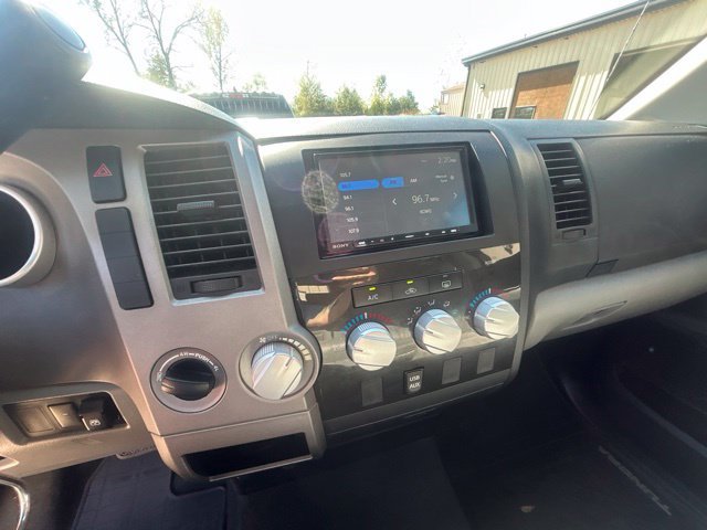 Used 2013 Toyota Tundra 4x4 CrewMax w/ Tow Pkg image 21