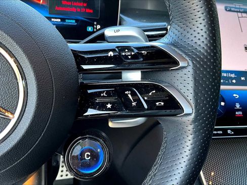 Used 2024 Mercedes-Benz GLC 43 AMG 4MATIC image 23