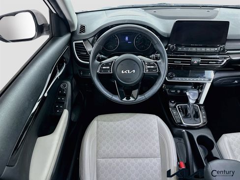 Certified 2023 Kia Seltos EX image 23