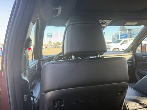 Used 2025 Hyundai Santa Fe Calligraphy image 32