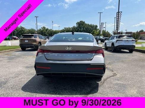 Used 2024 Hyundai Elantra SEL FWD image 4