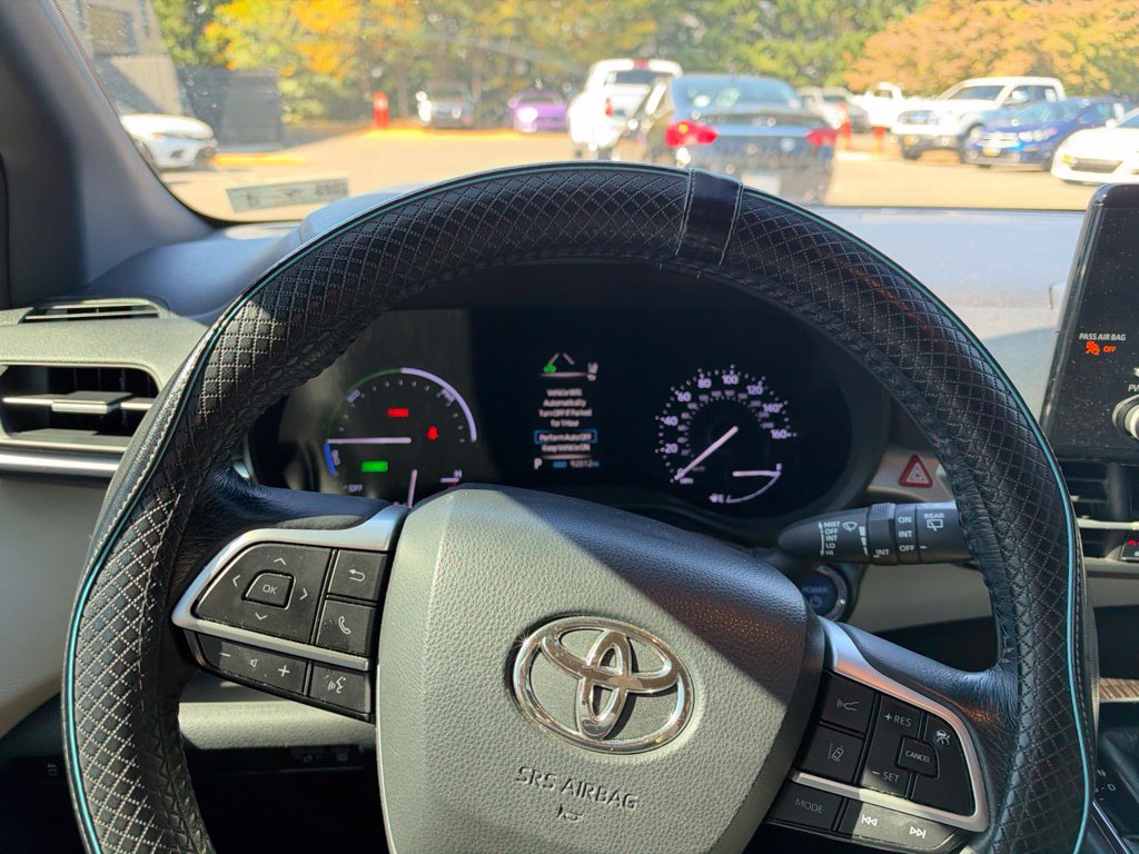 Used 2021 Toyota Sienna XLE FWD image 11