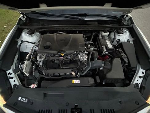 Used 2021 Toyota Camry SE image 11