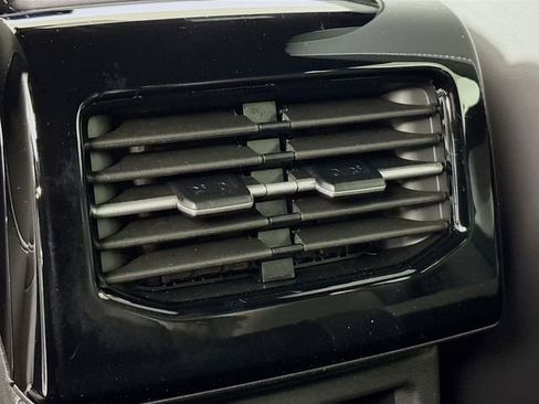 New 2026 Volkswagen ID.4 Pro image 24