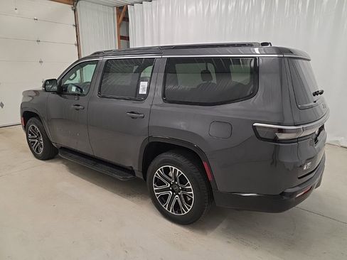 New 2026 Jeep Grand Wagoneer 4WD w/ Premium Group I image 3