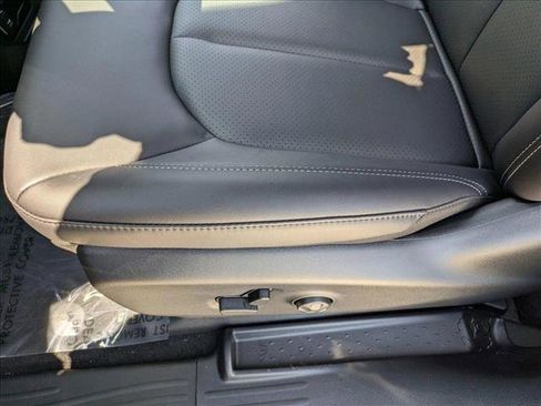 New 2025 Chrysler Pacifica Select image 4