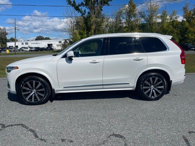 Used 2024 Volvo XC90 B5 Plus w/ Protection Package Premier AWD/4WD image 2