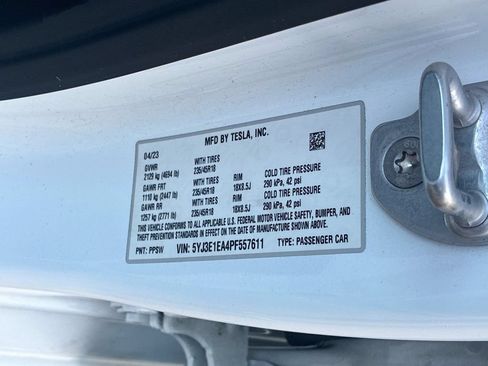 Used 2023 Tesla Model 3 Standard Range RWD image 30
