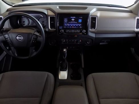 Used 2022 Nissan Frontier SV w/ Technology Package RWD image 13