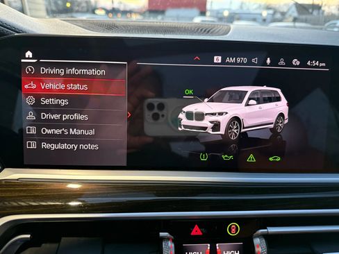 Used 2021 BMW X7 xDrive40i w/ M Sport Package image 31