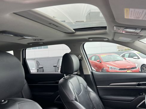 Used 2022 Kia Telluride S image 15