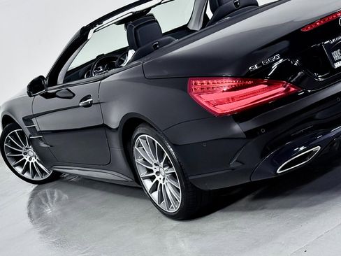 Used 2017 Mercedes-Benz SL 550 image 13