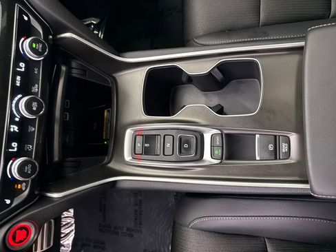 Used 2022 Honda Accord Sport image 30