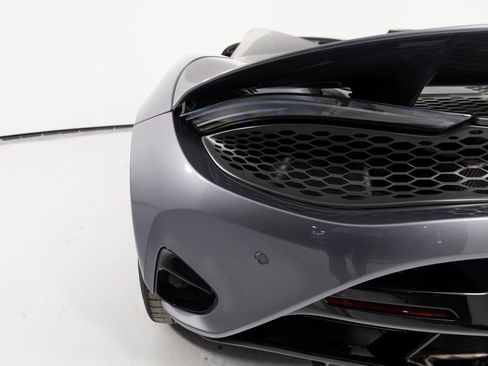 Used 2024 McLaren 750S Spider image 42