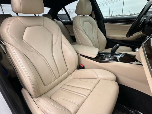 Used 2017 BMW 530i xDrive image 54