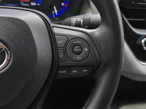 Used 2022 Toyota Corolla LE image 20