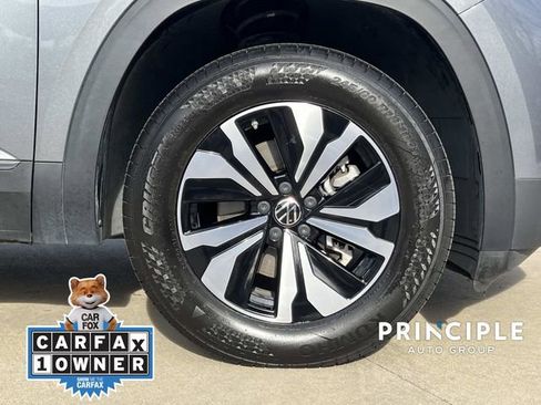 Used 2024 Volkswagen Atlas SE image 11