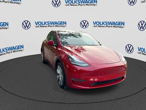 Used 2023 Tesla Model Y Long Range AWD/4WD image 16