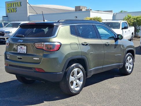 Used 2019 Jeep Compass Latitude w/ Popular Equipment Group AWD/4WD image 7