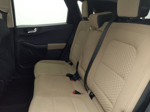 Used 2020 Ford Escape SE FWD image 18