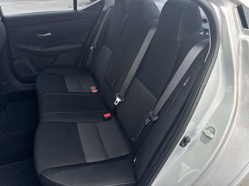 Used 2022 Nissan Sentra SV FWD image 14
