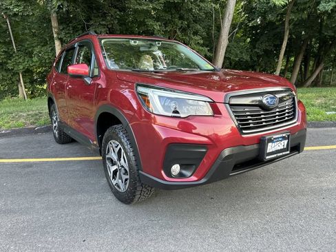 Certified 2021 Subaru Forester Premium AWD/4WD image 2