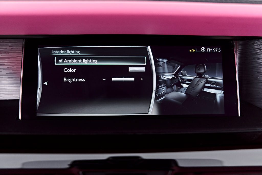 Used 2024 Rolls-Royce Phantom Sedan w/ The Phantom Package RWD image 81