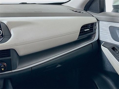 Used 2023 Nissan Rogue SV image 22