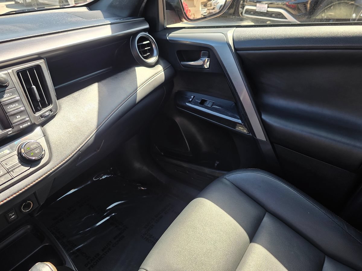 Used 2017 Toyota RAV4 SE FWD image 36