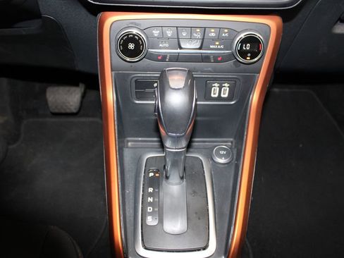 Used 2021 Ford EcoSport SE w/ SE Convenience Package image 40