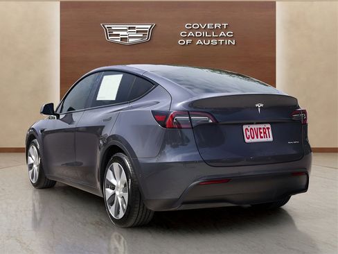 Used 2022 Tesla Model Y Long Range image 3