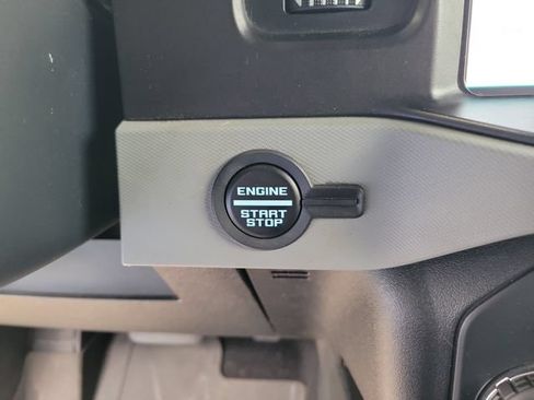 Used 2023 Ford Bronco Badlands AWD/4WD image 32