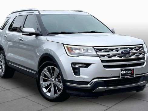 Used 2018 Ford Explorer Limited FWD image 3