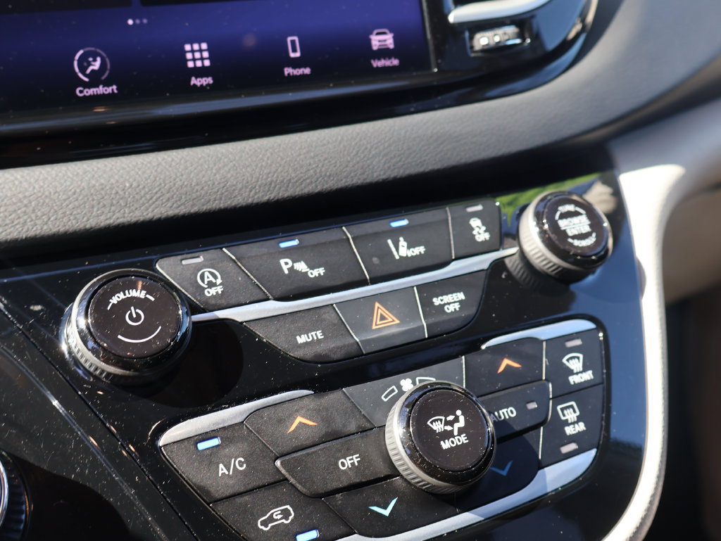 Used 2023 Chrysler Pacifica Touring-L FWD image 27