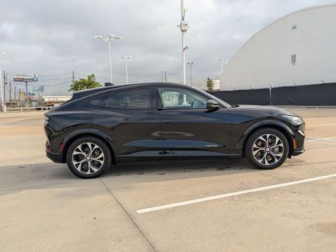 Used 2021 Ford Mustang Mach-E Premium image 4