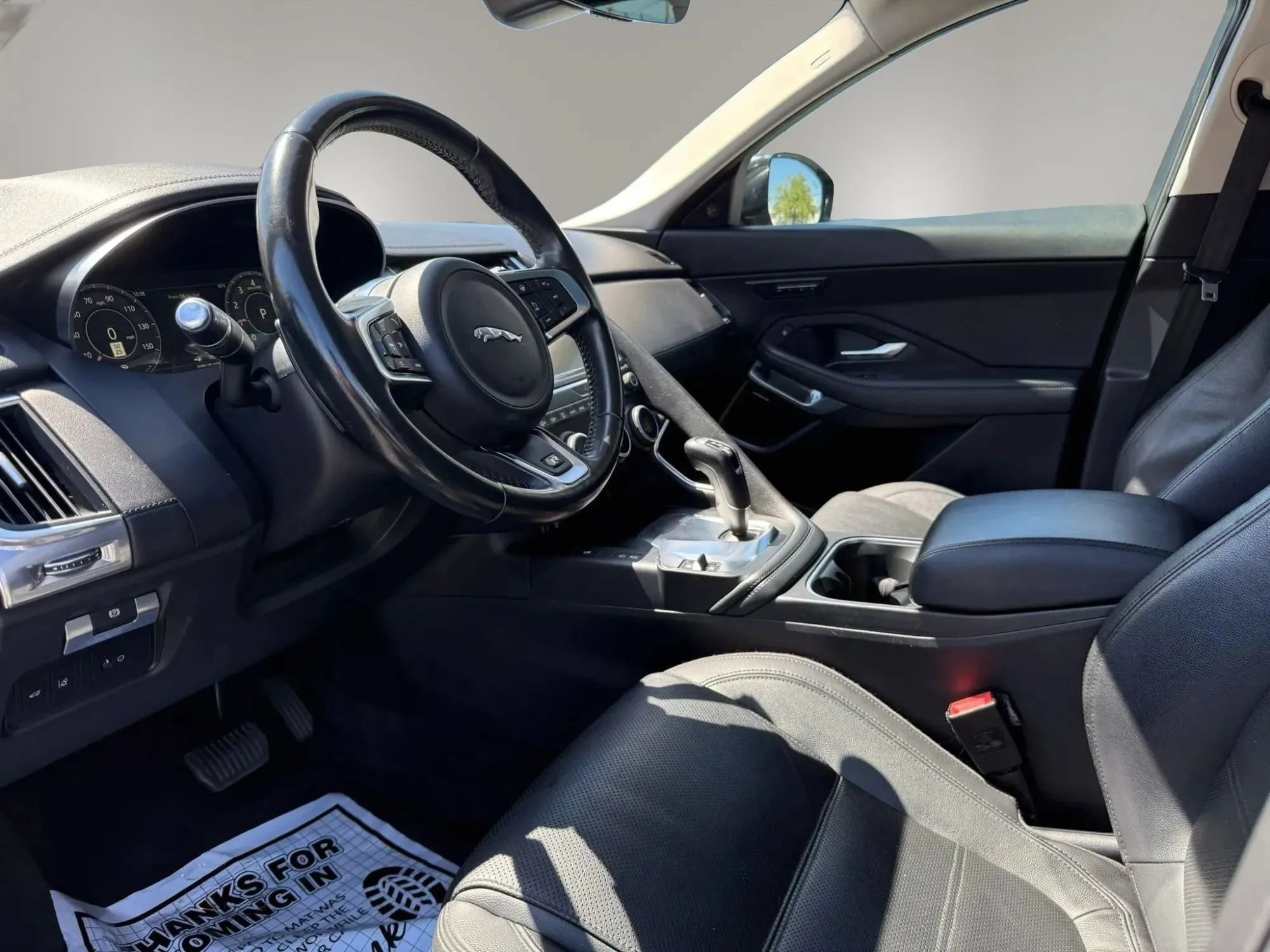 Used 2020 Jaguar E-PACE SE AWD/4WD image 10