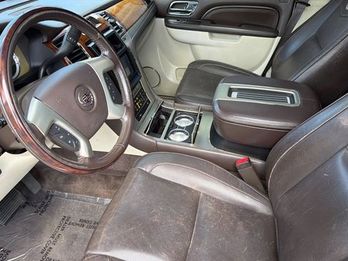Used 2013 Cadillac Escalade ESV Platinum AWD/4WD image 11