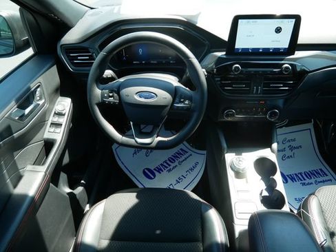 Certified 2025 Ford Escape ST-Line AWD/4WD image 9