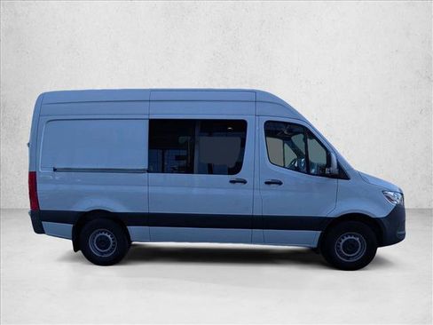 Used 2023 Mercedes-Benz Sprinter 2500 image 4