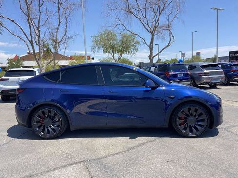 Used 2023 Tesla Model Y Performance AWD/4WD image 2