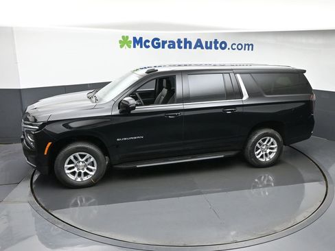 New 2026 Chevrolet Suburban LT w/ Comfort Package image 25