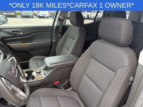 Used 2023 GMC Acadia SLE image 22