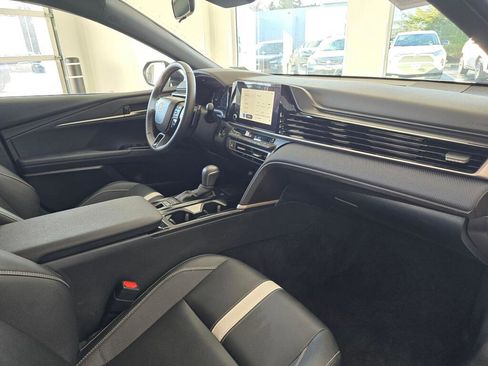 Used 2025 Toyota Camry SE image 45