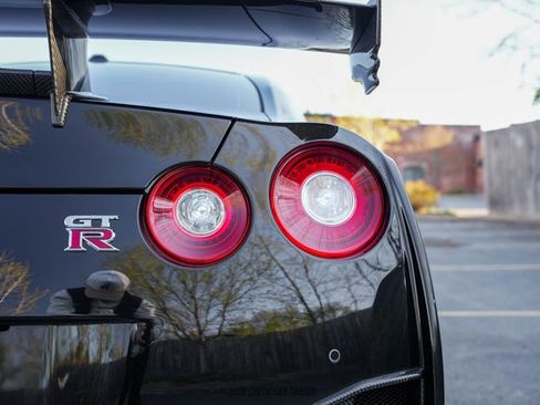 Used 2023 Nissan GT-R NISMO w/ Floor Mat Package AWD/4WD image 89