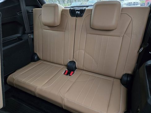 Used 2024 Volkswagen Tiguan SE image 20