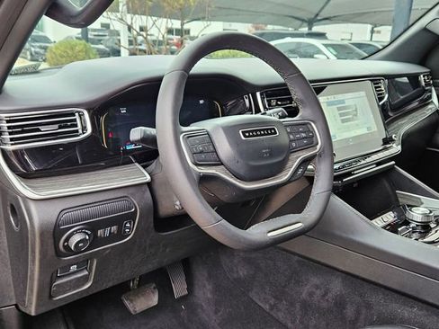 Used 2022 Jeep Wagoneer Series II image 9