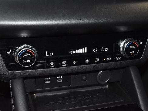 Used 2025 Mitsubishi Outlander SE AWD/4WD image 13