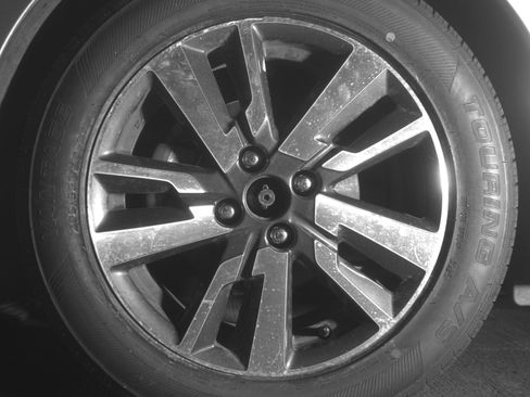 Used 2025 Nissan Versa SV image 12