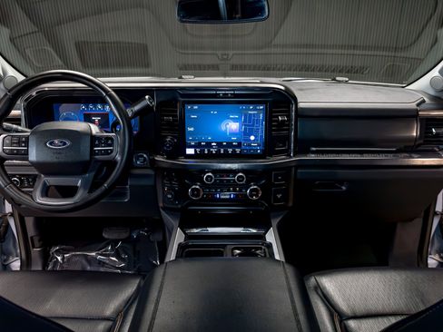 Used 2025 Ford F450 Lariat w/ Lariat Ultimate Package image 19